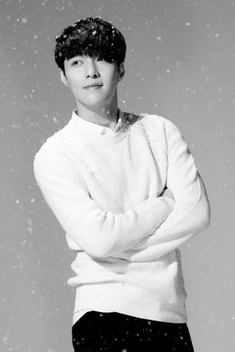 EXO_1449198589_exo8
