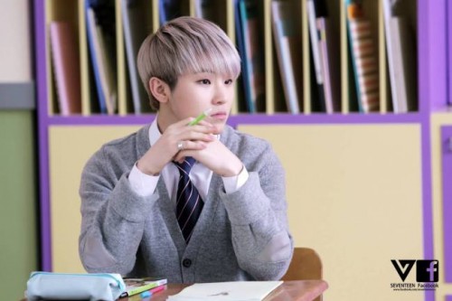 SEVENTEEN-Woozi-1