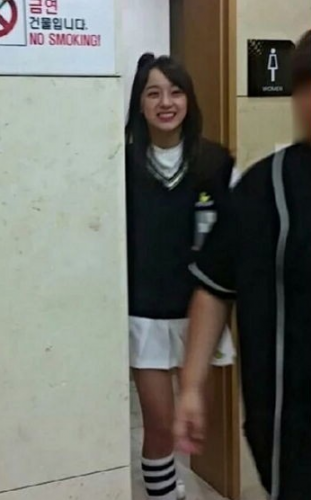 Kim-Sejeong-bathroom