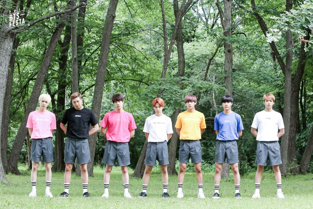 BTS-FESTA-2016-BTS-3rd-Anniversary-Real-Family-Picture-1