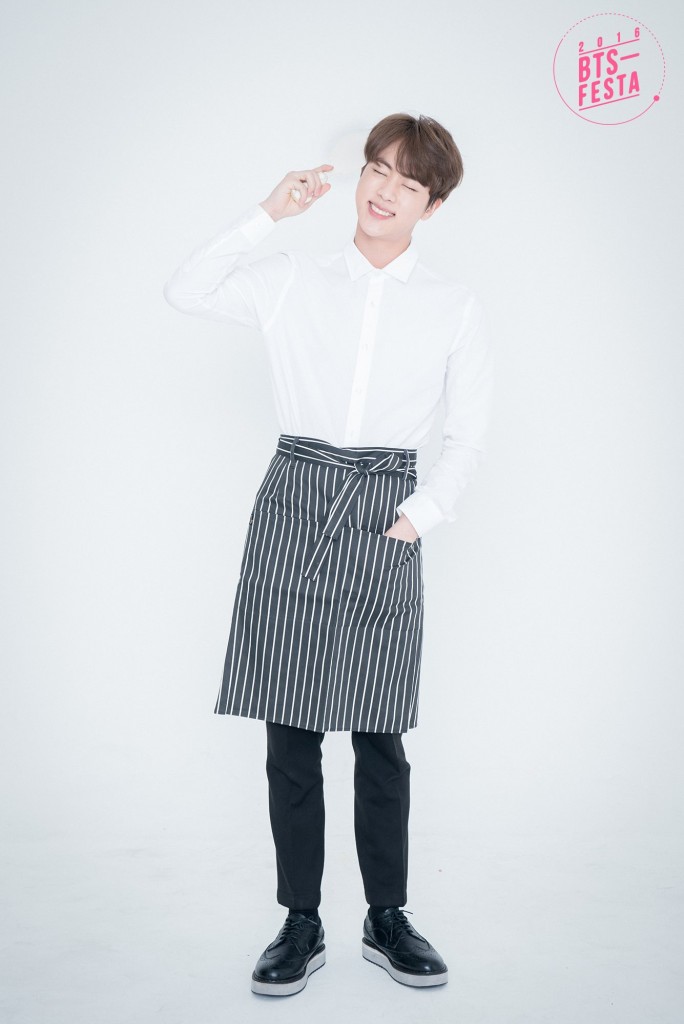 BTS-FESTA-2016-BTS-3rd-Anniversary-Real-Family-Picture-12