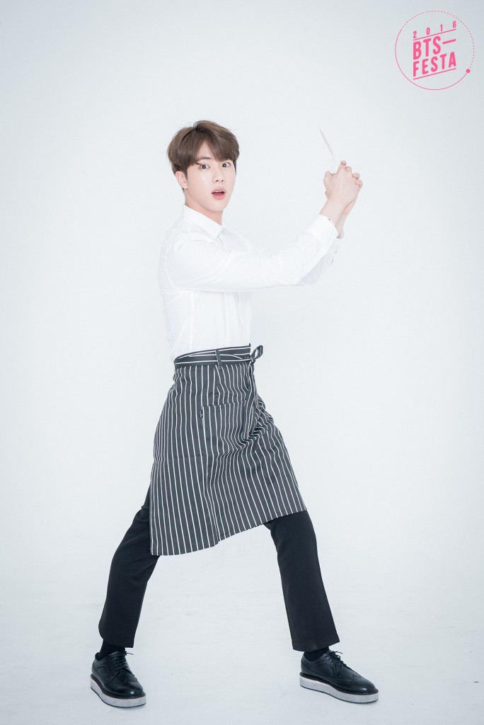 BTS-FESTA-2016-BTS-3rd-Anniversary-Real-Family-Picture-13