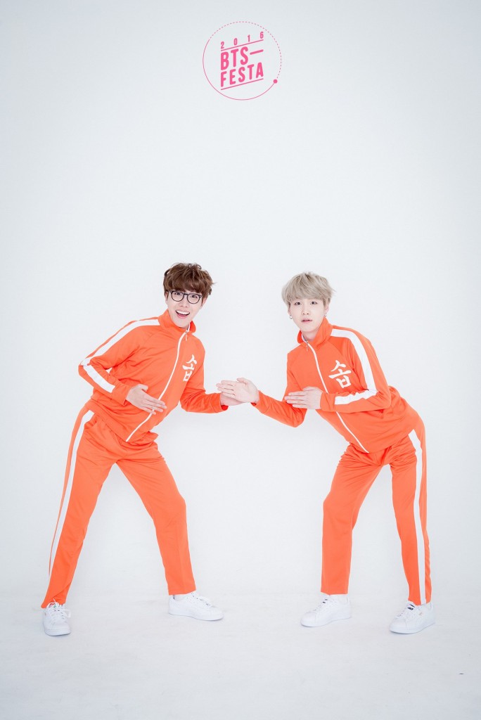 BTS-FESTA-2016-BTS-3rd-Anniversary-Real-Family-Picture-16