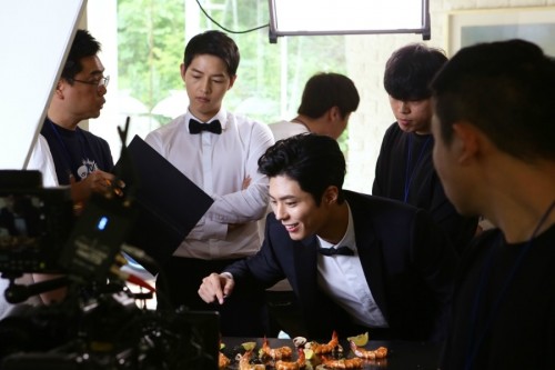 Song-Joong-Ki-Park-Bo-Gum-Dominos-5